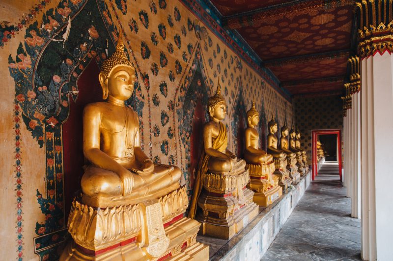 פסלי במקדש תאילנדי 